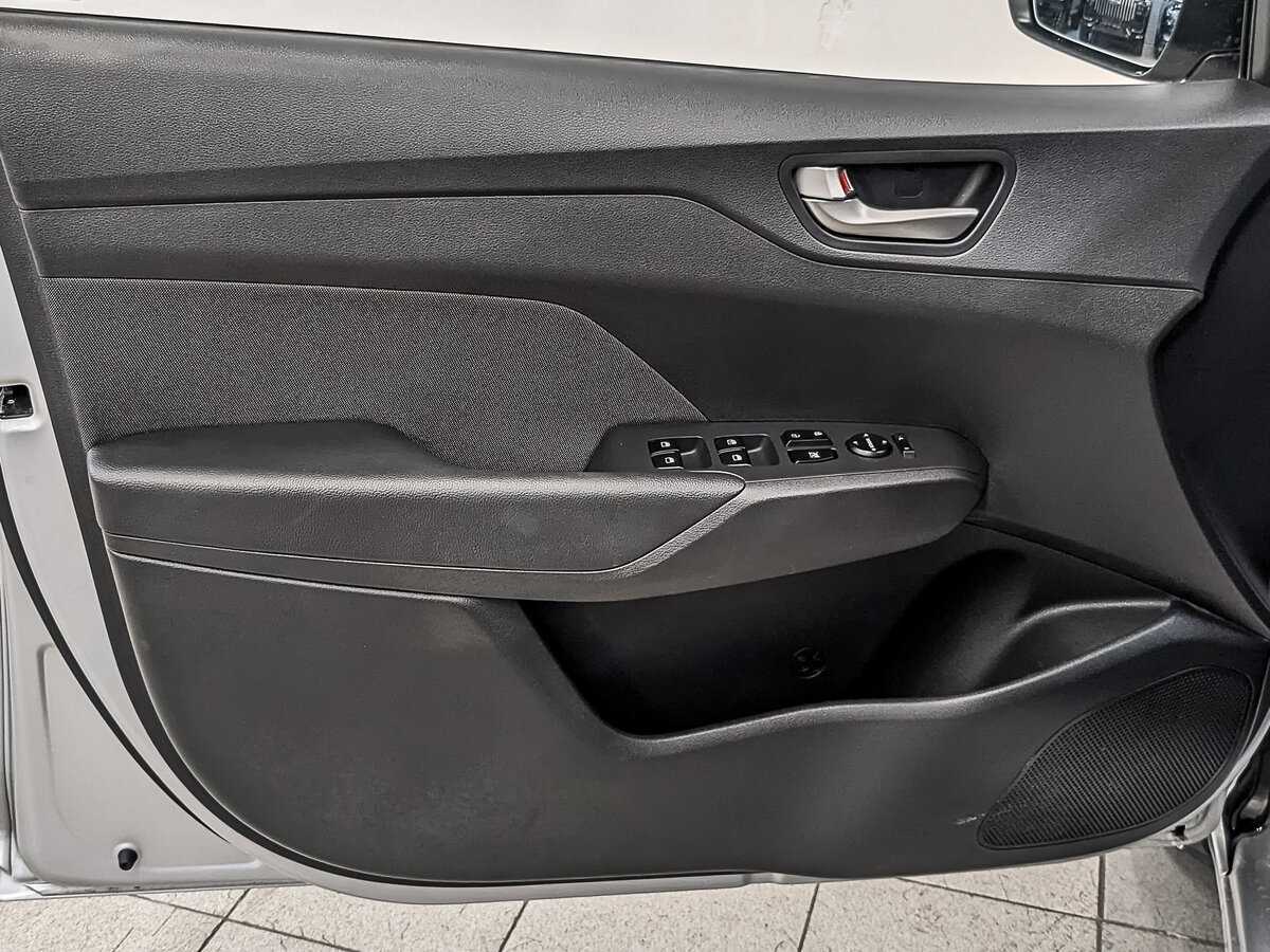 Купить Hyundai Solaris, 2018, 59 228 км, фото №19