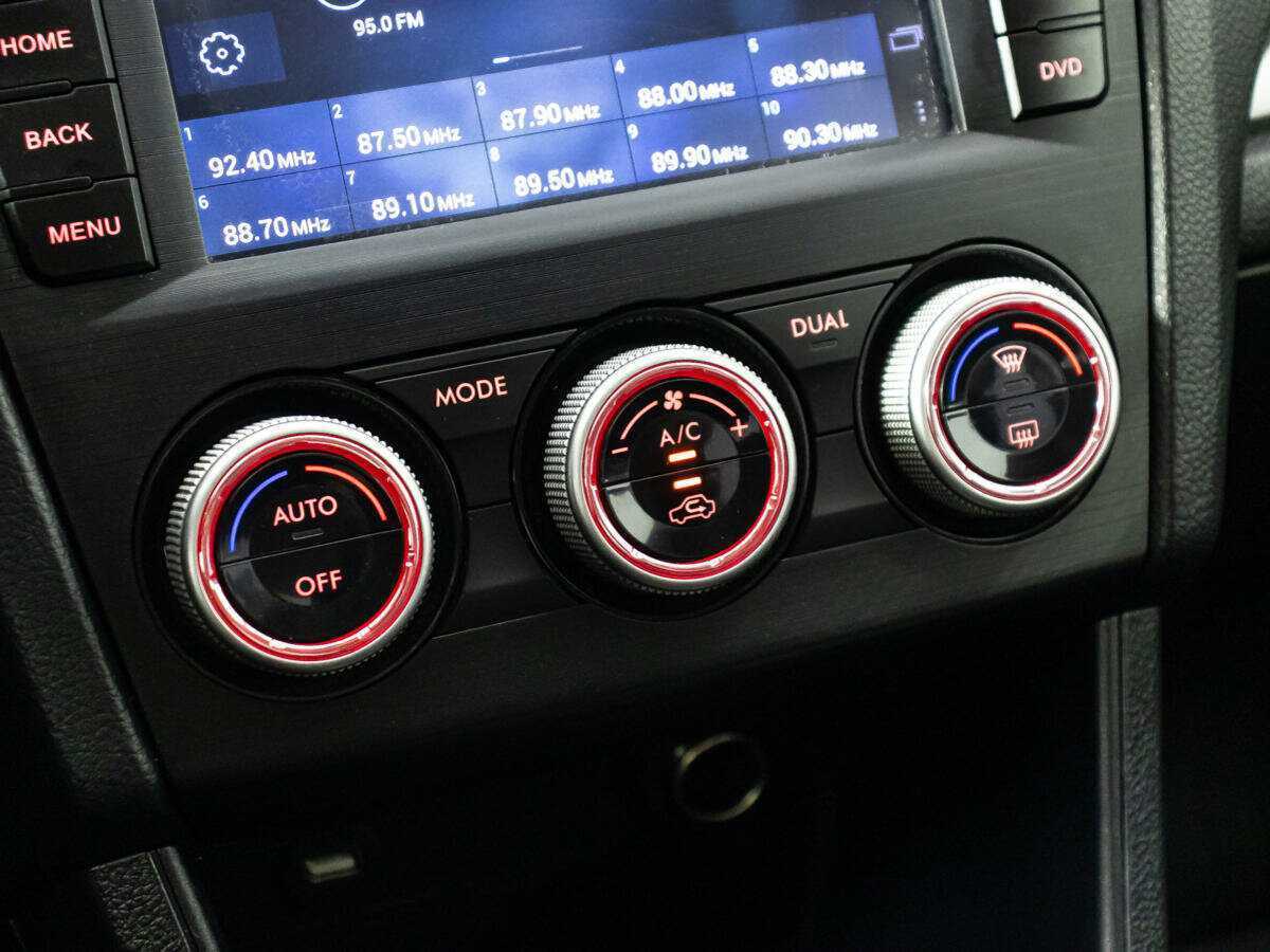 Купить Subaru XV, 2014, 123 742 км, фото №18