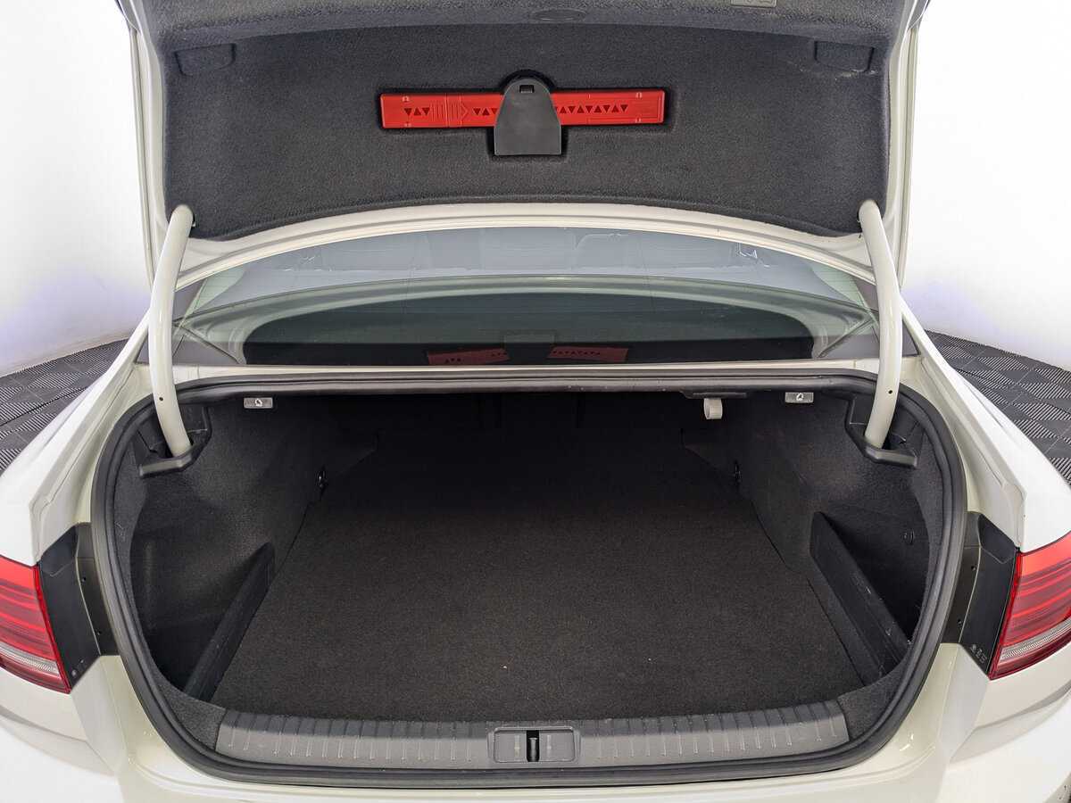 Купить Volkswagen Passat, 2019, 43 971 км, фото №10