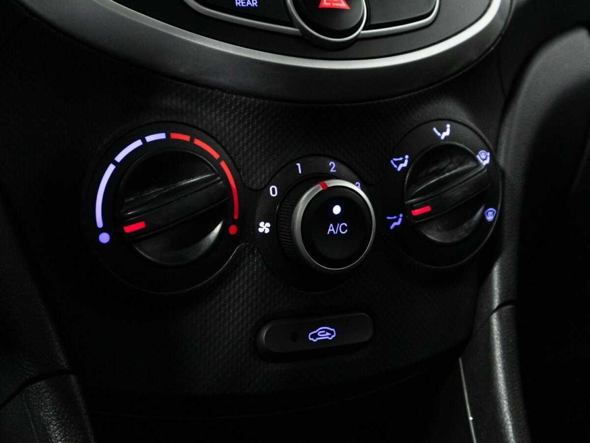 Купить Hyundai Solaris, 2014, 108 083 км, фото №15