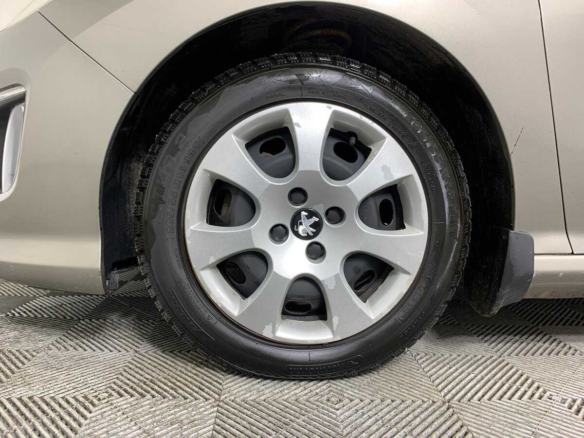 Купить Peugeot 308, 2012, 152 975 км, фото №9