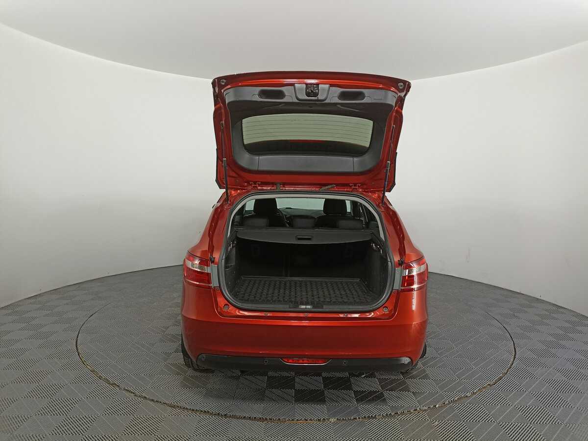 Купить Lada (ВАЗ) Vesta SW, 2019, 91 002 км, фото №10