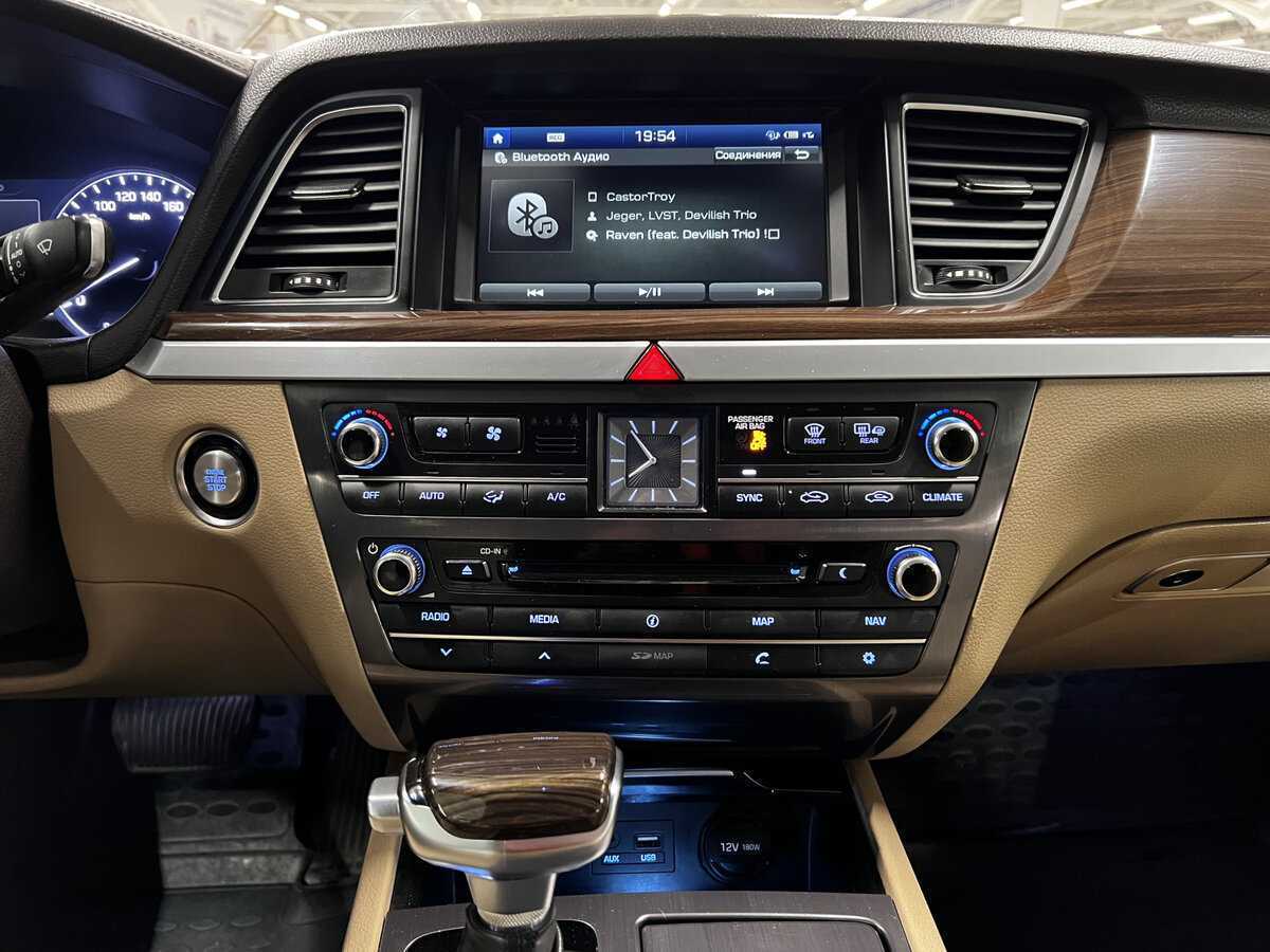 Купить Hyundai Genesis, 2014, 256 260 км, фото №14