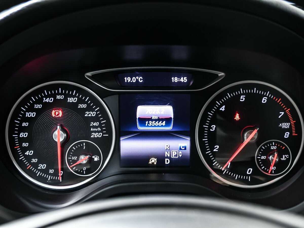 Купить Mercedes-Benz A-Класс 180, 2017, 130 000 км, фото №10