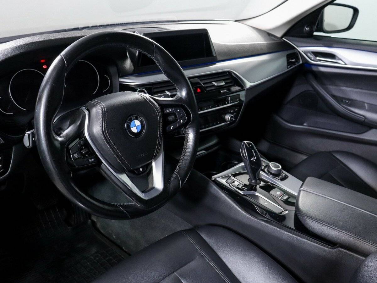 Купить BMW 5 серии 520d xDrive, 2018, 150 232 км, фото №9
