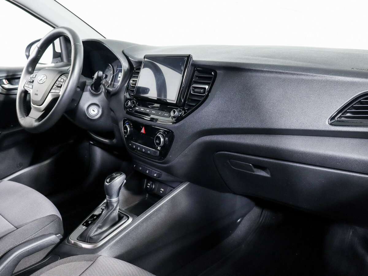 Купить Hyundai Solaris, 2021, 97 000 км, фото №9