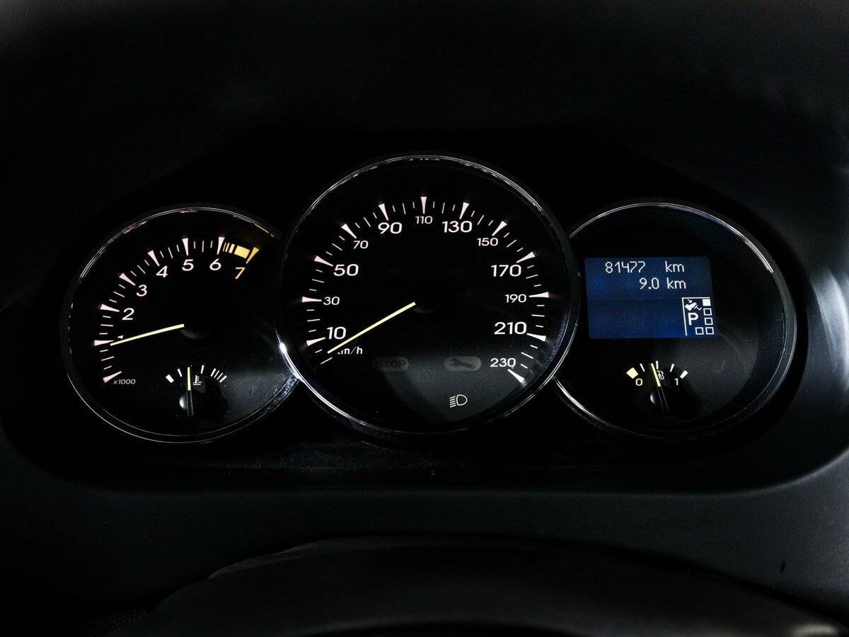 Купить Renault Fluence, 2012, 82 150 км, фото №9