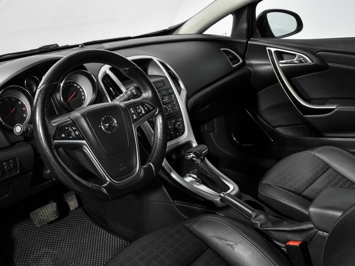 Купить Opel Astra GTC, 2012, 200 110 км, фото №9