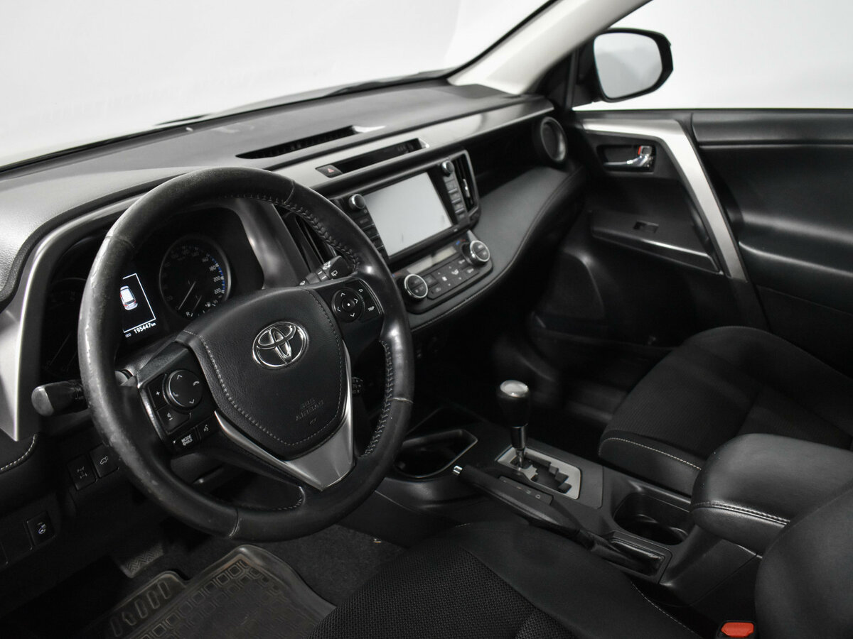 Купить Toyota RAV4 IV (XA40) Рестайлинг, 2018, 180 000 км, фото №8