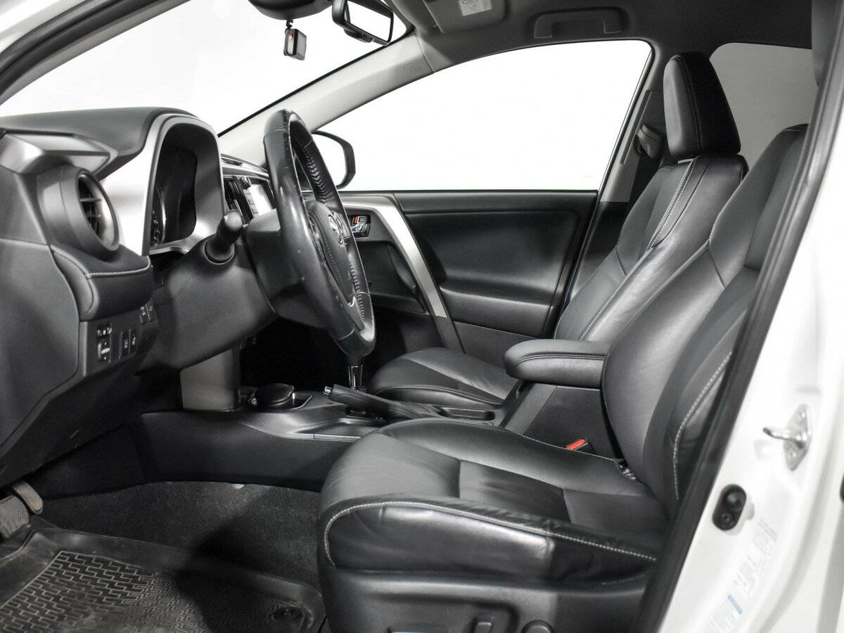 Купить Toyota RAV4 IV (XA40) Рестайлинг, 2017, 89 478 км, фото №10