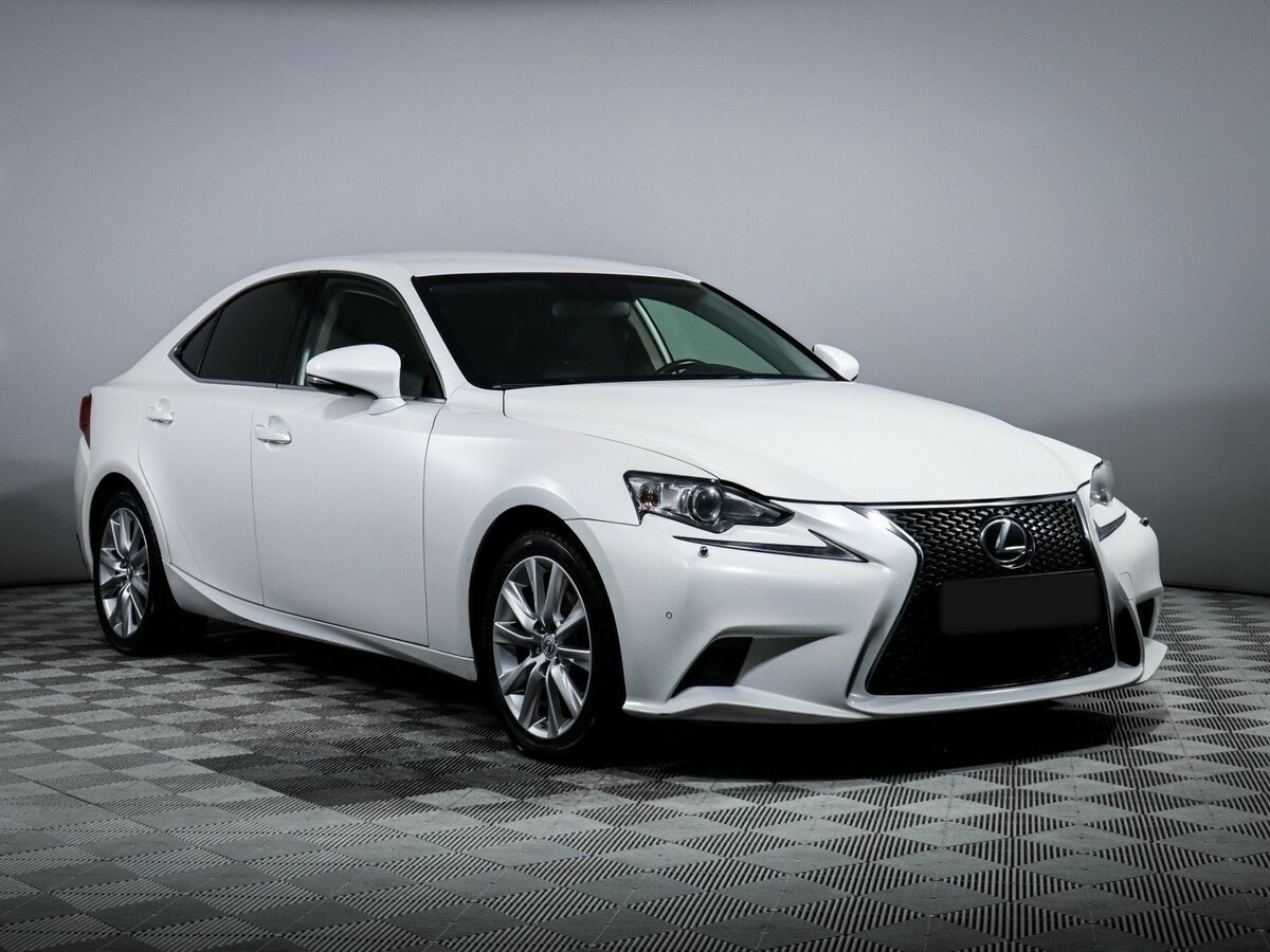 Lexus IS