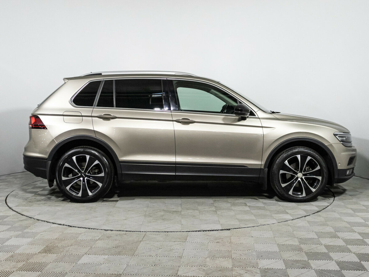 Купить Volkswagen Tiguan II, 2019, 106 837 км, фото №4