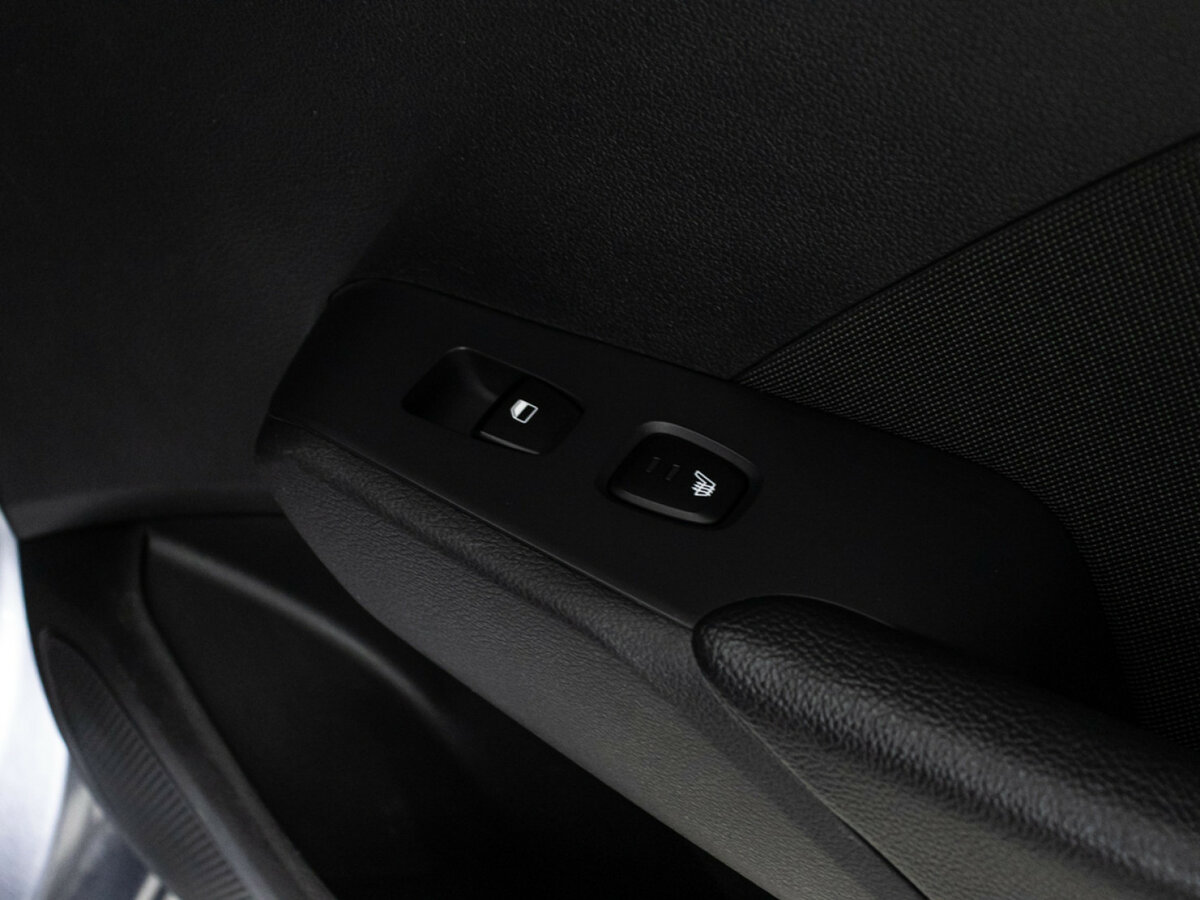 Купить Hyundai Solaris II, 2018, 155 597 км, фото №4