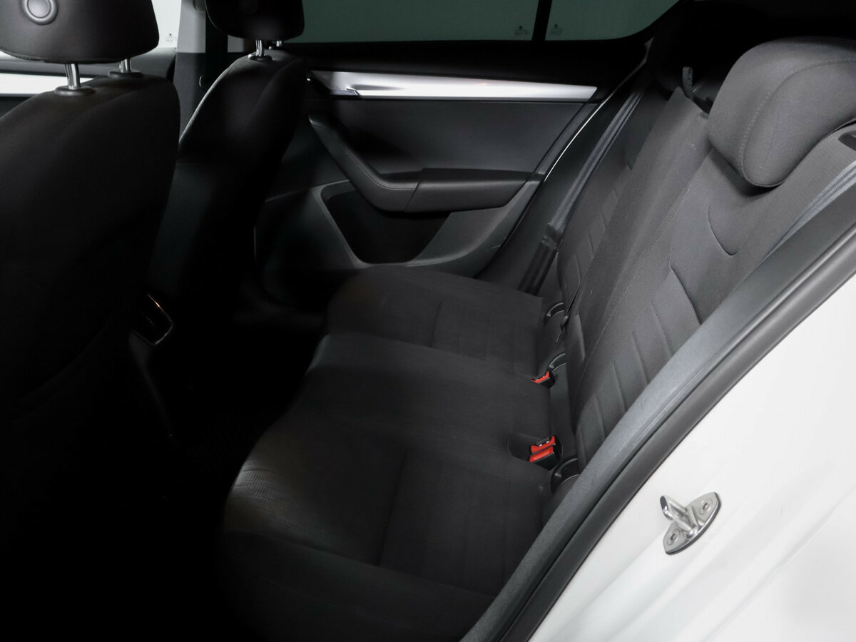 Купить Skoda Octavia III (A7), 2015, 230 000 км, фото №8